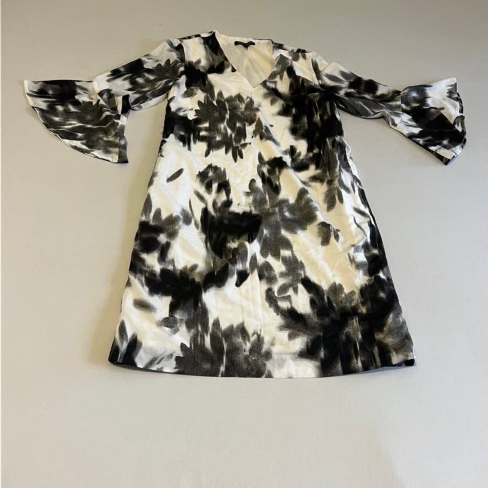 Banana Republic Black White floral print shift dress XS